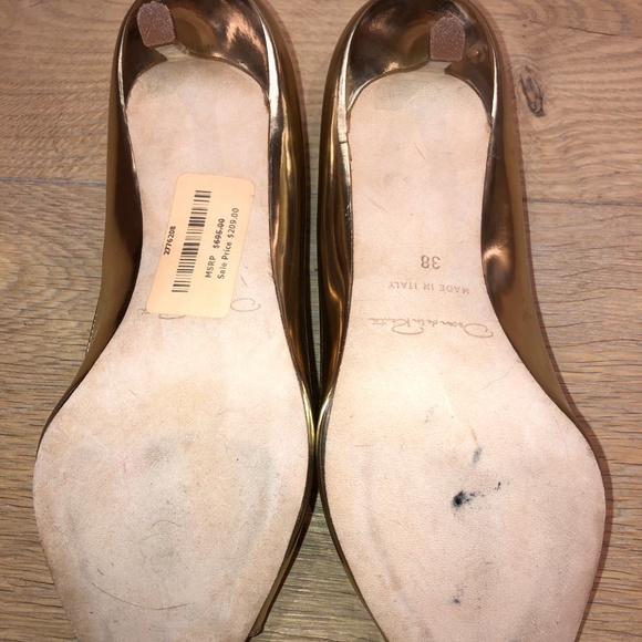 Oscar de la Renta Metallic Gold Peep Toe Pumps - Picture 6 of 6